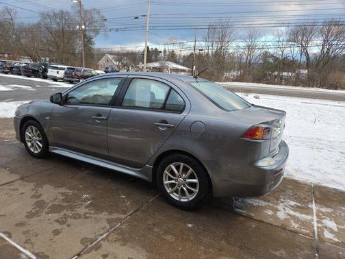 2016 Mitsubishi Lancer ES
