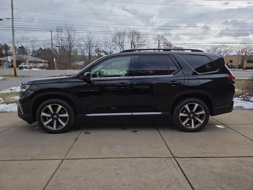 2023 Honda Pilot Elite