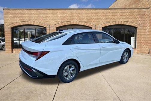 White 2026 Hyundai ELANTRA SE