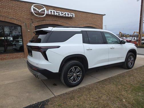 2024 Chevrolet Traverse LT