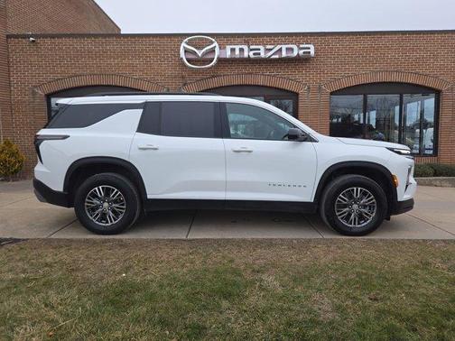 2024 Chevrolet Traverse LT