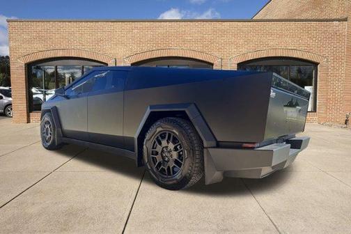 2024 Tesla Cybertruck Cyberbeast
