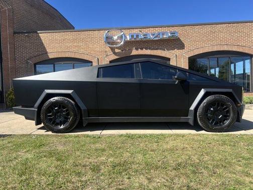 2024 Tesla Cybertruck Cyberbeast