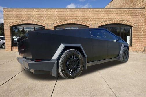 2024 Tesla Cybertruck Cyberbeast