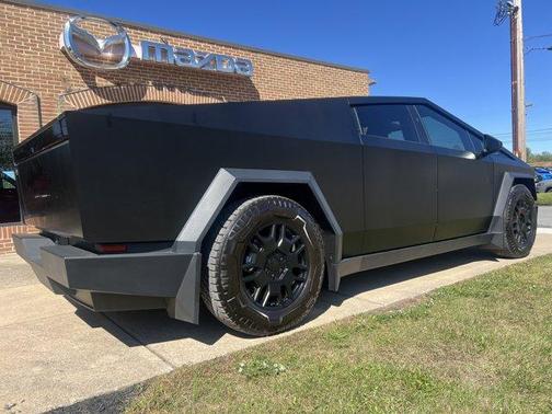 2024 Tesla Cybertruck Cyberbeast
