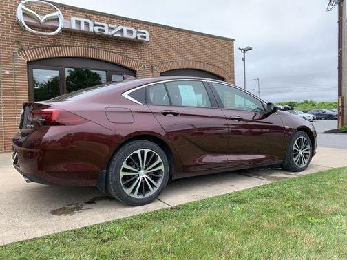 2018 Buick Regal Sportback Essence
