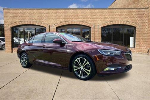 2018 Buick Regal Sportback Essence