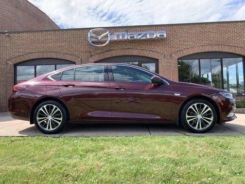2018 Buick Regal Sportback Essence
