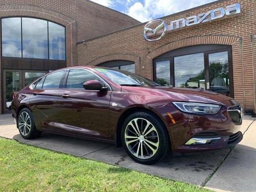 2018 Buick Regal Sportback Essence