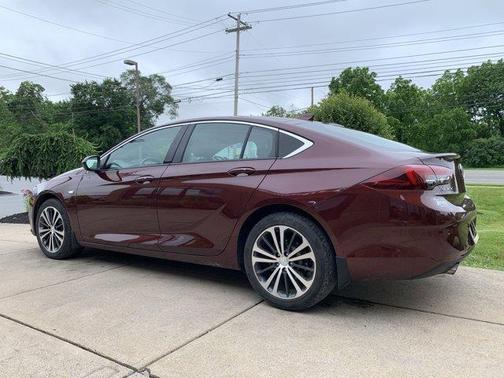 2018 Buick Regal Sportback Essence