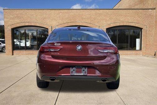 2018 Buick Regal Sportback Essence