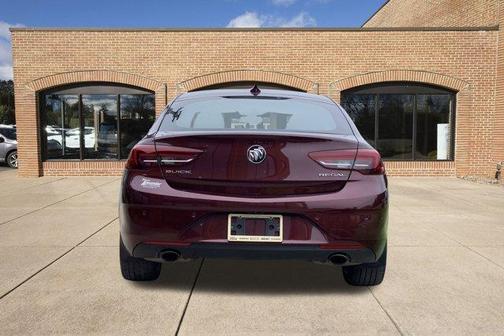 2018 Buick Regal Sportback Essence
