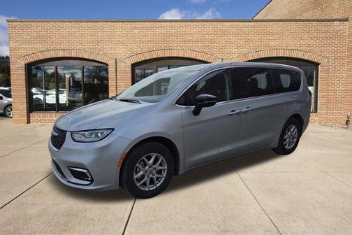 2024 Chrysler Pacifica Touring-L