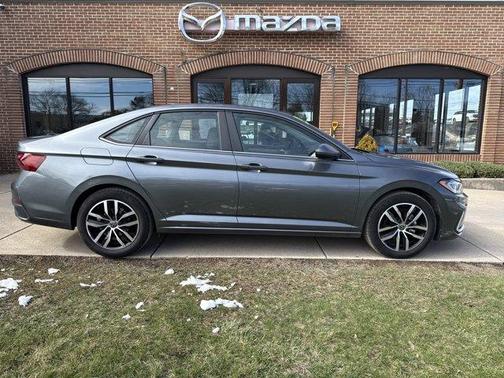 2025 Volkswagen Jetta 1.5T SE