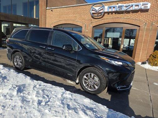 2021 Toyota Sienna XLE