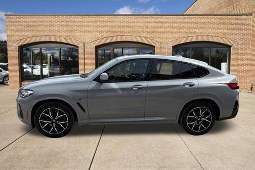 2022 BMW X4 xDrive30i