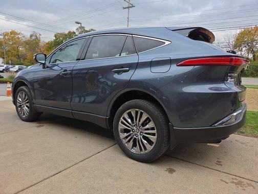 2023 Toyota Venza XLE