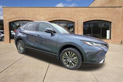 2023 Toyota Venza XLE
