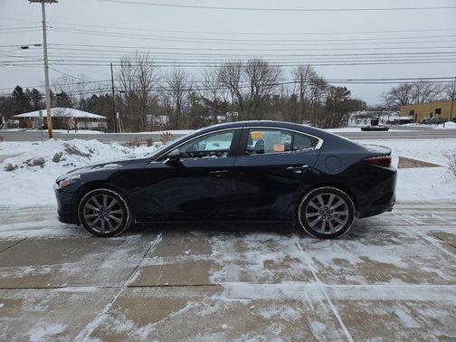 2025 Mazda Mazda3 FWD w/Preferred Package