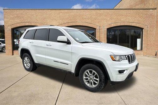 Bright White Clearcoat 2019 Jeep Grand Cherokee Laredo E