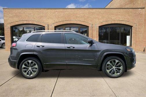 2019 Jeep Cherokee Overland