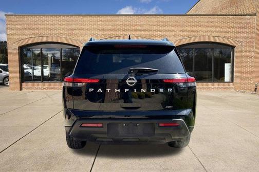 Super Black 2025 Nissan Pathfinder SV