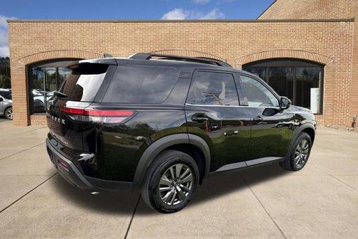 Super Black 2025 Nissan Pathfinder SV