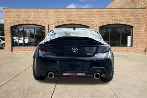 Raven Black 2022 Toyota GR86 Premium