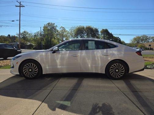 2023 Hyundai SONATA Hybrid SEL