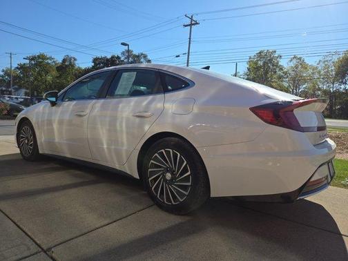 2023 Hyundai SONATA Hybrid SEL