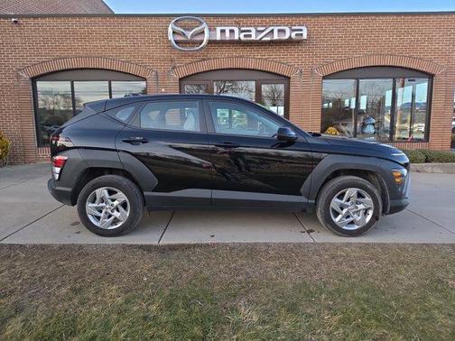 2025 Hyundai KONA SE