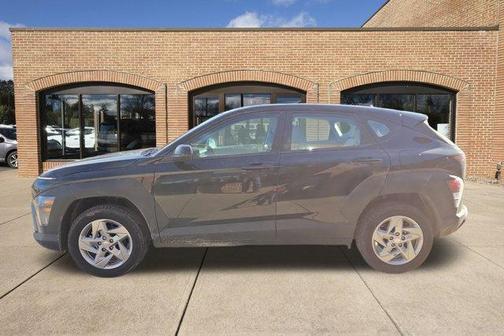 2025 Hyundai KONA SE