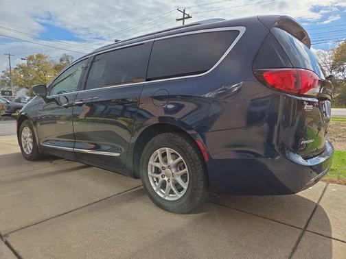 2020 Chrysler Pacifica Touring-L