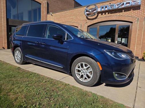 2020 Chrysler Pacifica Touring-L