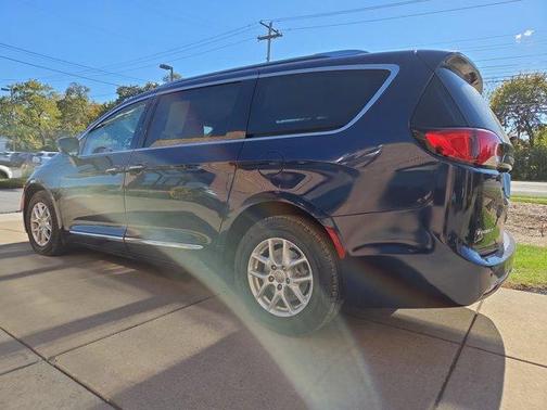 2020 Chrysler Pacifica Touring-L