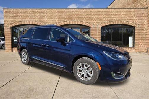 2020 Chrysler Pacifica Touring-L