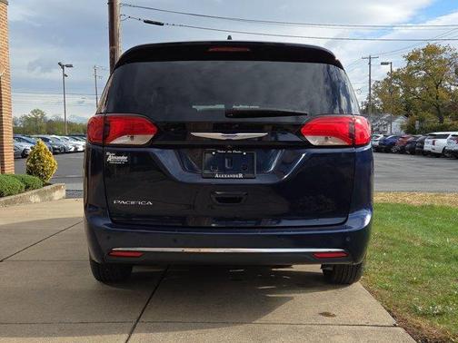 2020 Chrysler Pacifica Touring-L