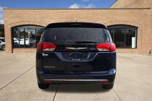 2020 Chrysler Pacifica Touring-L