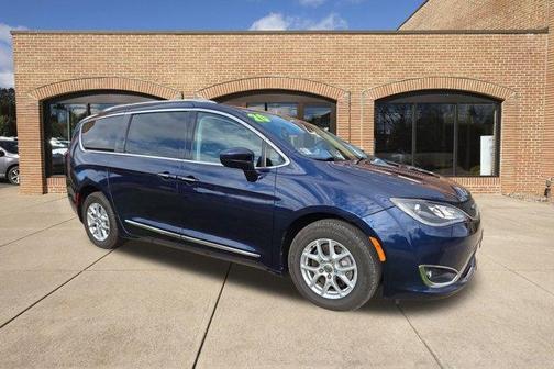 2020 Chrysler Pacifica Touring-L
