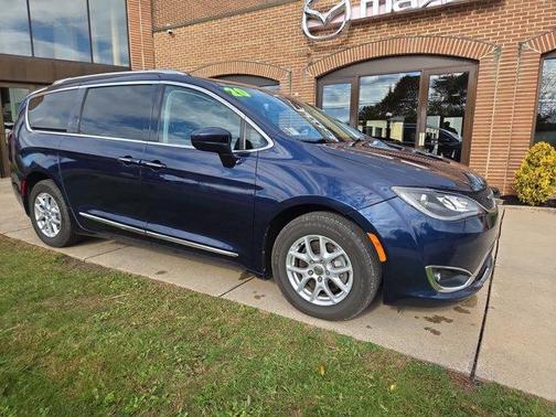 2020 Chrysler Pacifica Touring-L