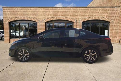 2023 Nissan Versa 1.6 SV