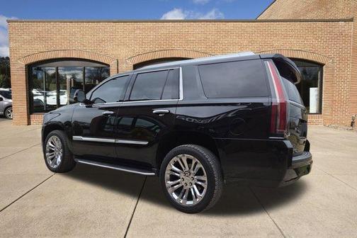 2017 Cadillac Escalade Luxury