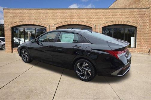 2026 Hyundai ELANTRA HEV Limited