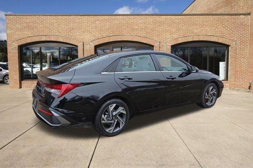 2026 Hyundai ELANTRA HEV Limited