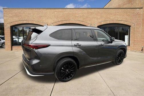 2025 Toyota Highlander XSE