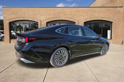 2026 Hyundai SONATA Hybrid Limited