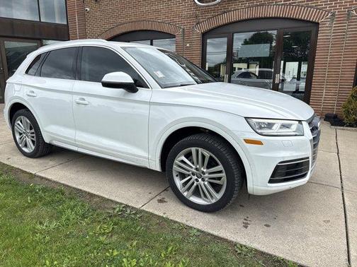 Ibis White 2018 Audi Q5 2.0T Tech Premium