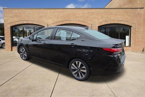2021 Nissan Versa 1.6 SR