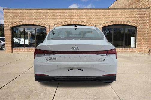 2023 Hyundai ELANTRA HEV Limited