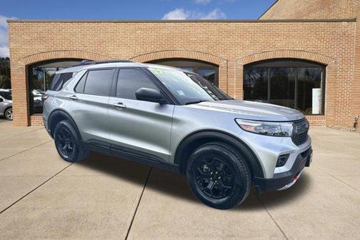 Iconic Silver Metallic 2022 Ford Explorer Timberline